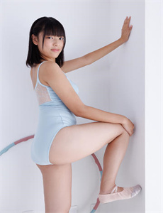 《征服艳妇后宫春色》
