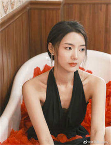 《都巿情缘之艳舞女郎》