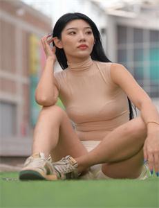 《啦啦啦中文在线视频免费观看》