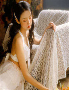 《老师你的兔子好软水好多在线看》